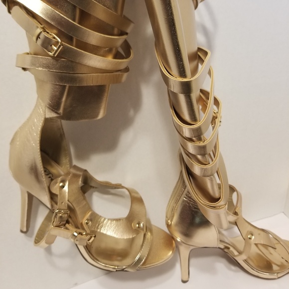 New Gold Heels⤵️PRICE DROP⤵️ - Picture 4 of 4